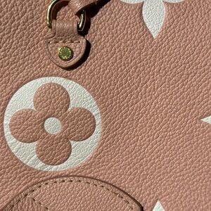 Pink and crème Louis Vuitton Neverfull MM